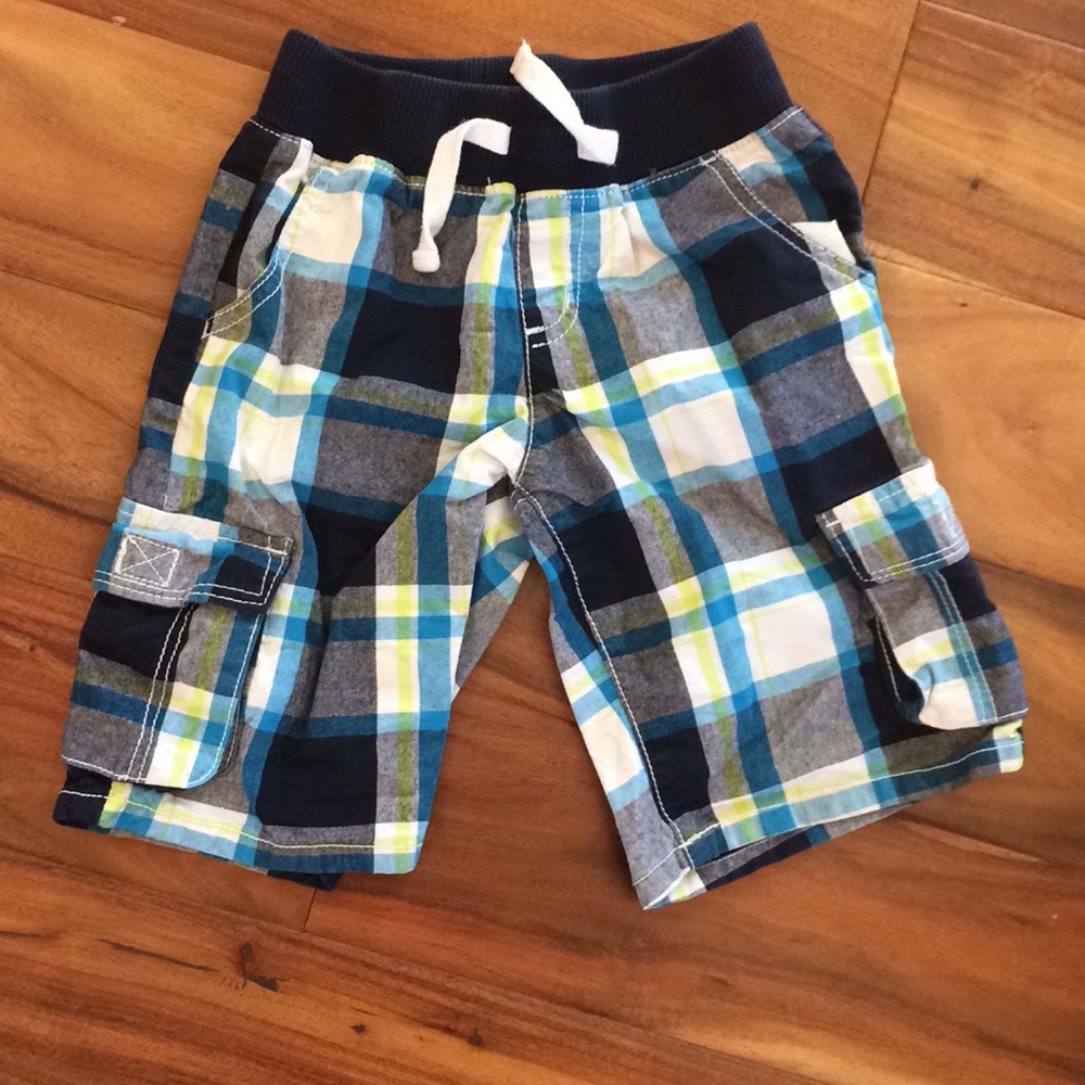 Crazy 8 plaid shorts